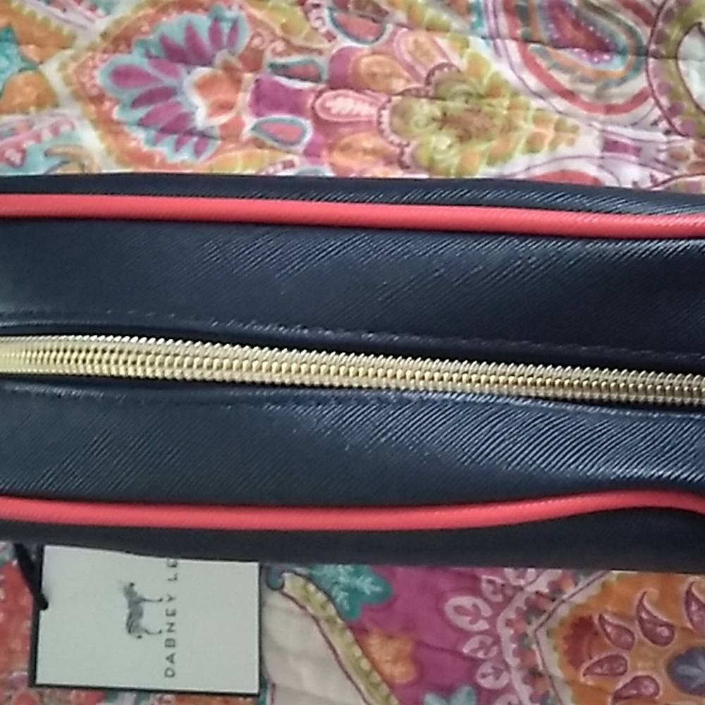 Lips makeup case - Picture 2 of 3